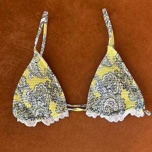 F21 Paisley Triangle Bikini Top with Lace Trim + Smocked Detail | S | NWOT